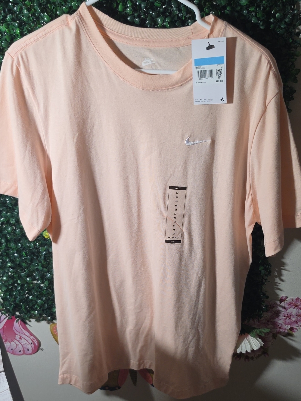 Nike Men’s Light Peach Short Sleeve Crewneck T-Shirt